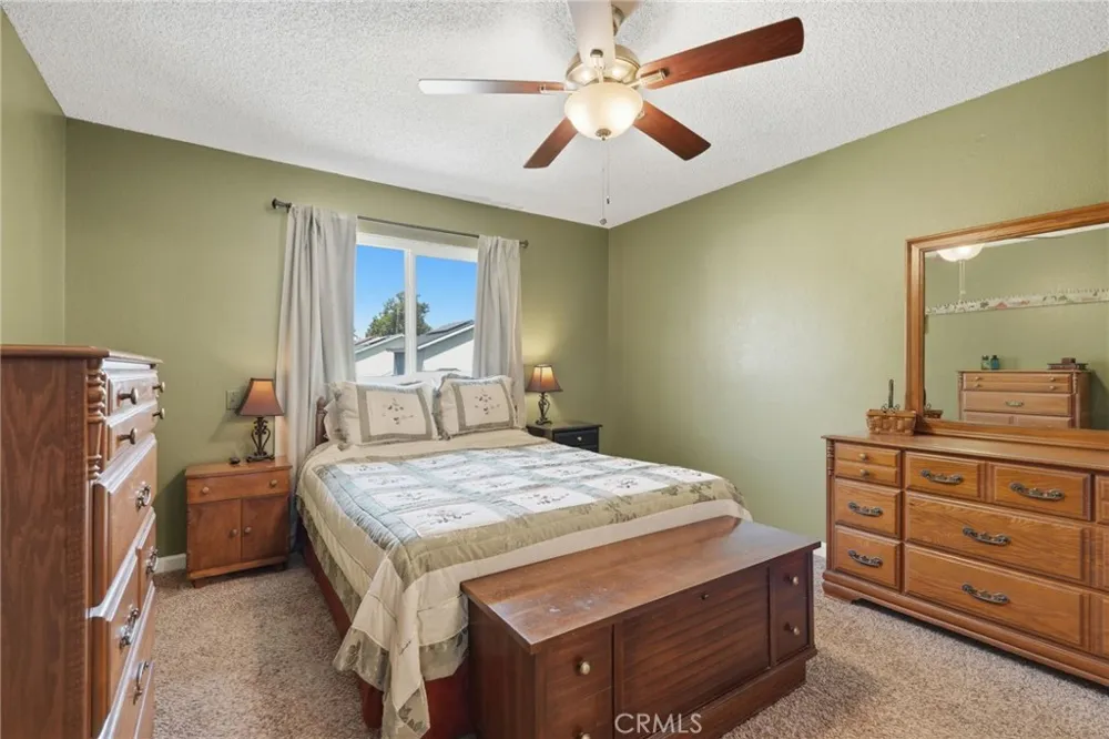 1143 E Ferguson Visalia, CA 93292