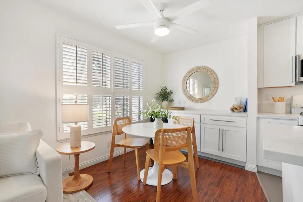 18242 Parkview Lane #208 Huntington Beach, CA 92648