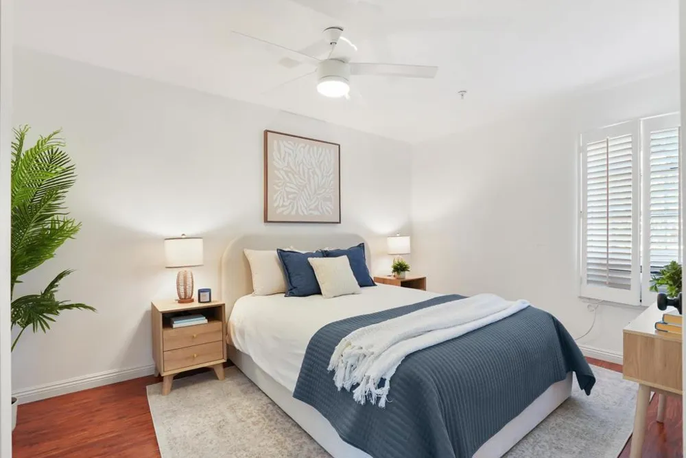 18242 Parkview Lane #208 Huntington Beach, CA 92648