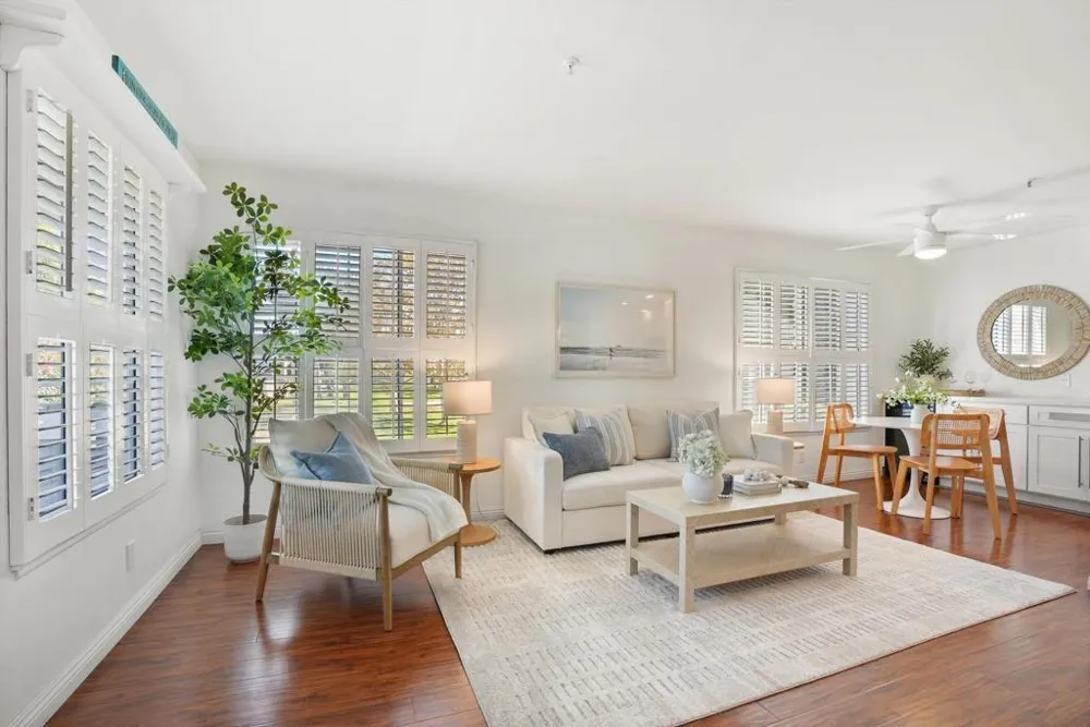 18242 Parkview Lane #208 Huntington Beach, CA 92648