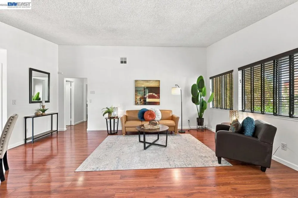 47 Raintree Ct #6 Hayward, CA 94544