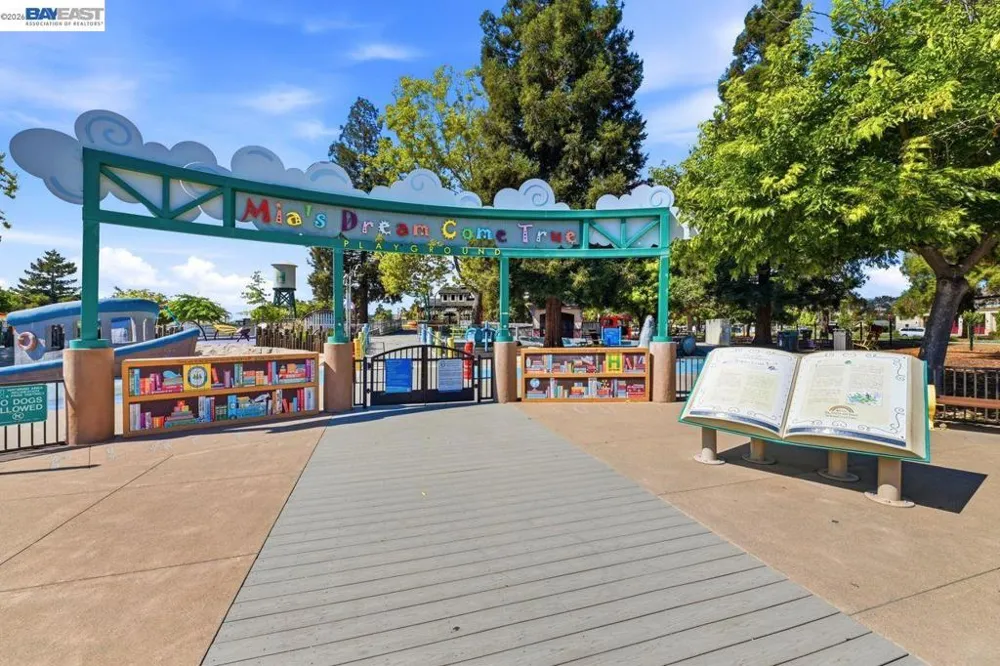 47 Raintree Ct #6 Hayward, CA 94544