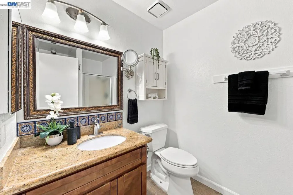 47 Raintree Ct #6 Hayward, CA 94544