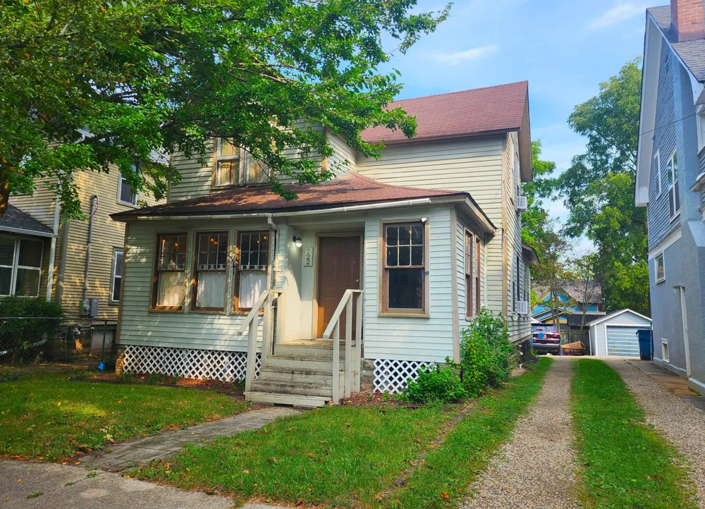 722 Forest Street Kalamazoo, MI 49008