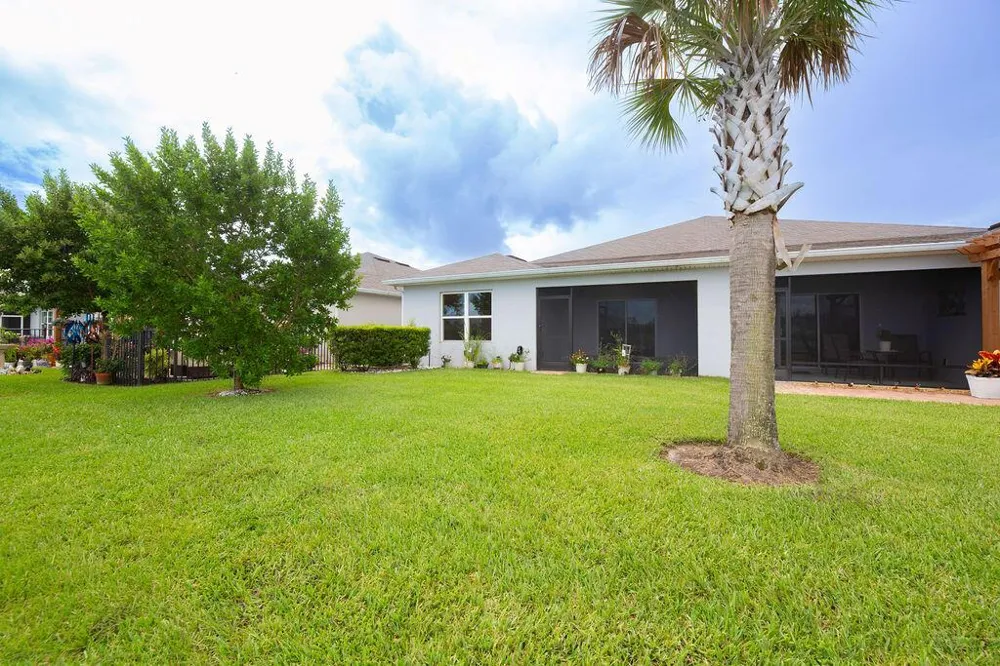 818 Persimmon Place Fort Pierce, FL 34981