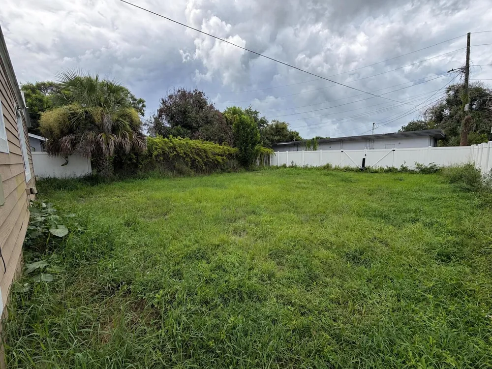 1204 Easter Avenue Fort Pierce, FL 34950