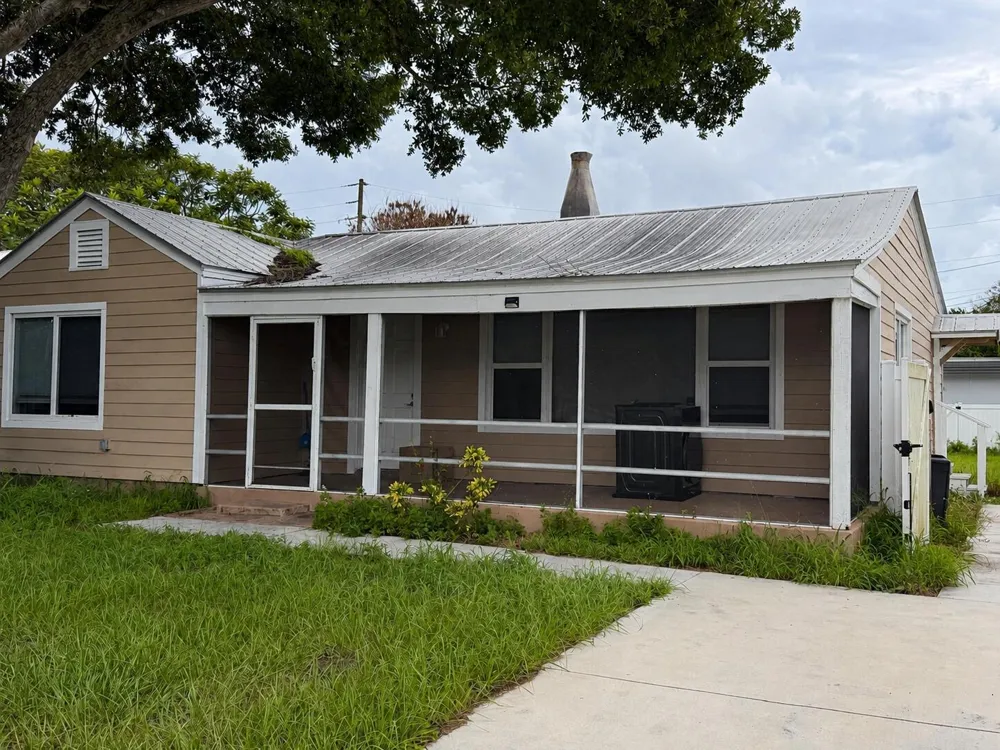 1204 Easter Avenue Fort Pierce, FL 34950