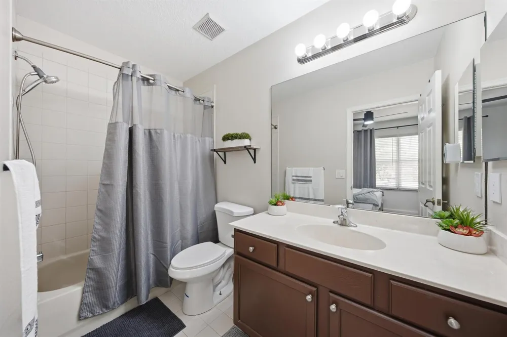 13490 OLD ENGLISHTOWN ROAD Wellington, FL 33414