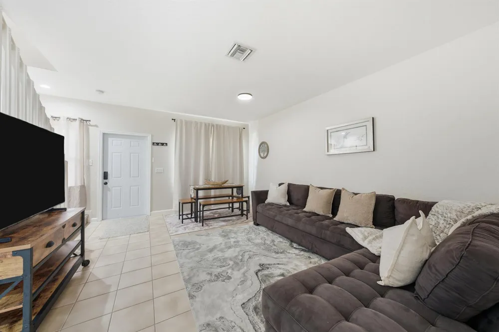 13490 OLD ENGLISHTOWN ROAD Wellington, FL 33414