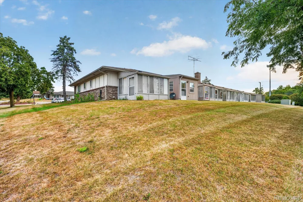25102 Franklin Terrace #8 South Lyon City, MI 48178