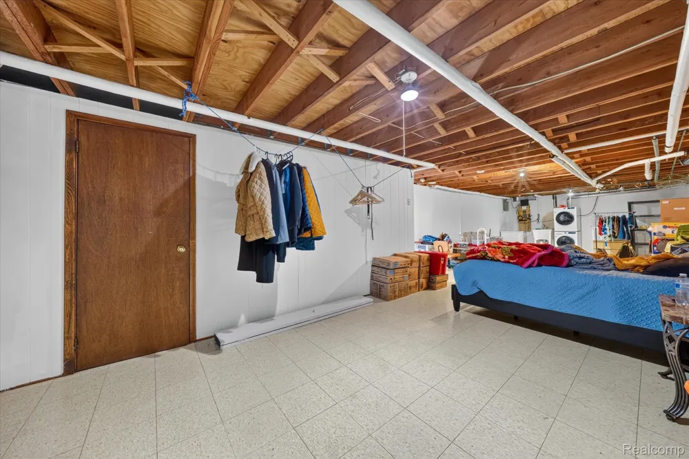 25102 Franklin Terrace #8 South Lyon City, MI 48178