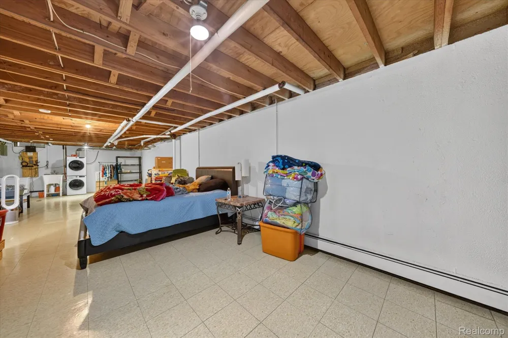 25102 Franklin Terrace #8 South Lyon City, MI 48178