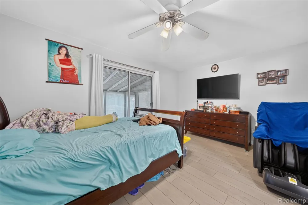 25102 Franklin Terrace #8 South Lyon City, MI 48178