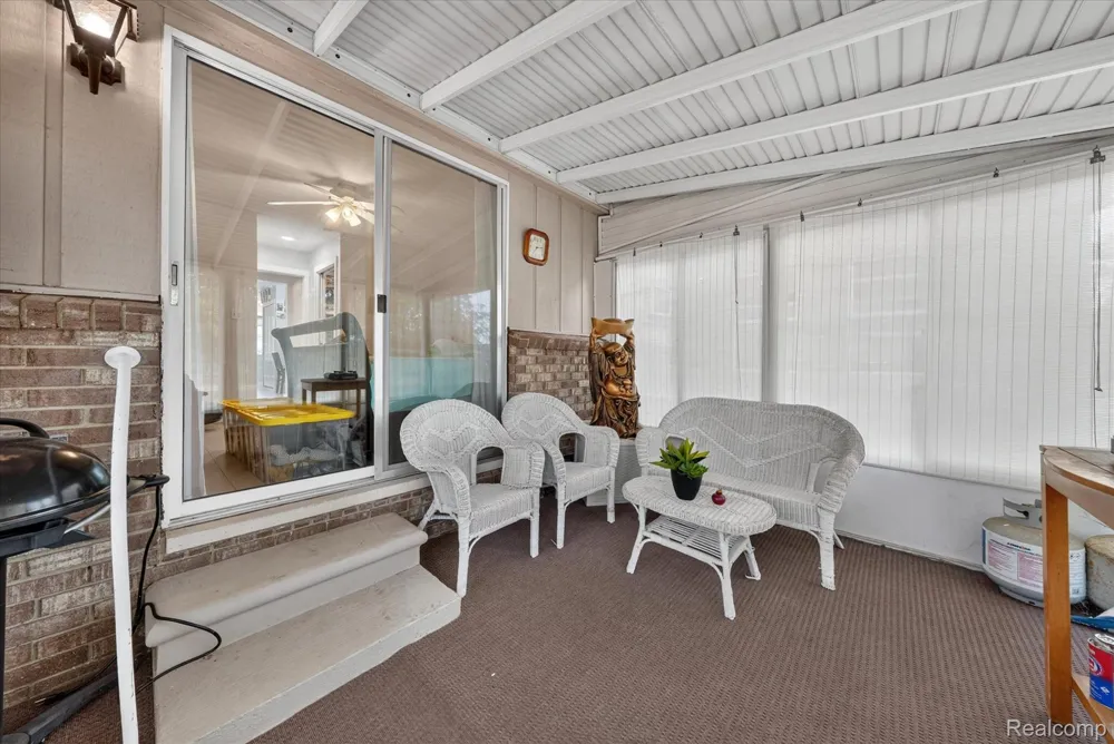 25102 Franklin Terrace #8 South Lyon City, MI 48178