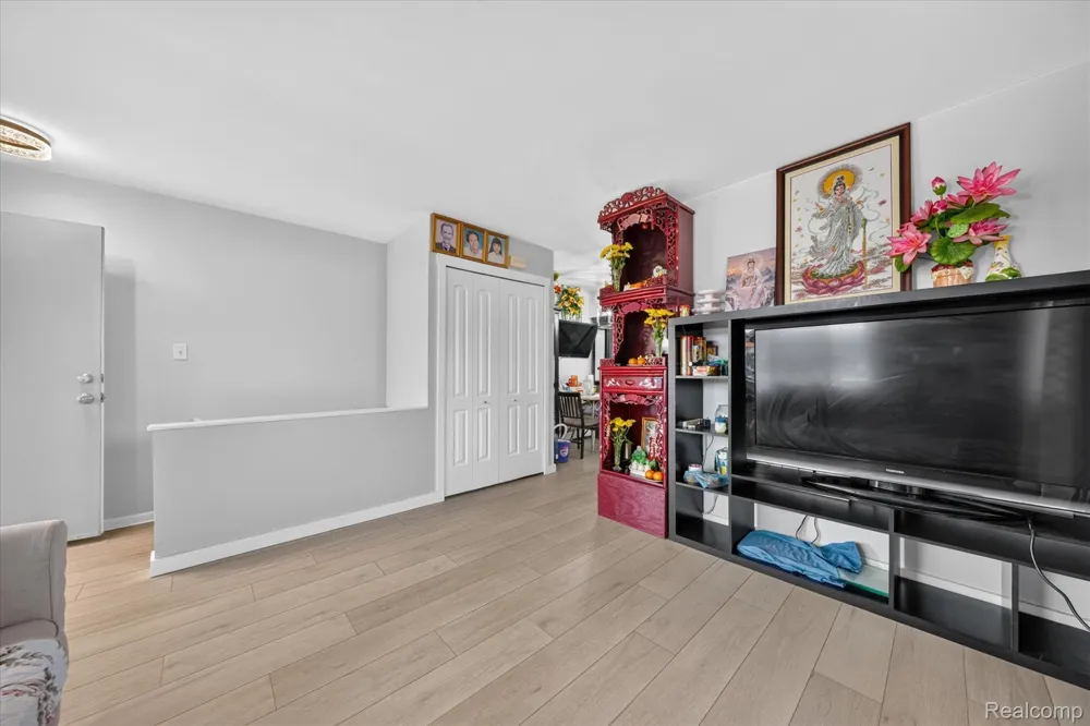25102 Franklin Terrace #8 South Lyon City, MI 48178