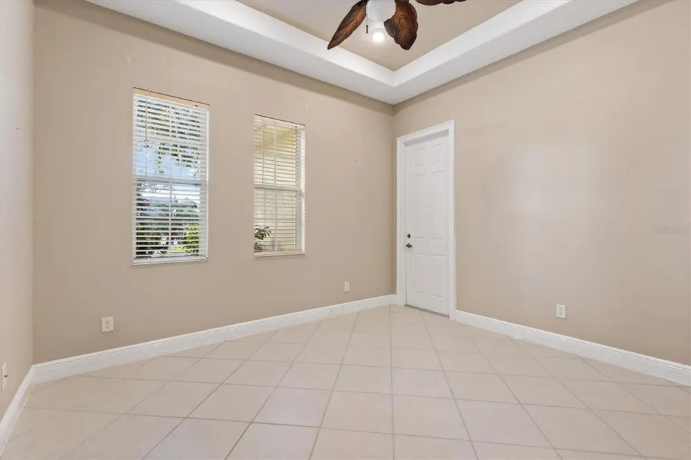6027 SPINNAKER LOOP Lady Lake, FL 32159
