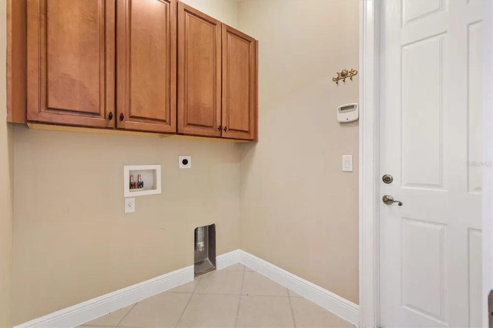 6027 SPINNAKER LOOP Lady Lake, FL 32159