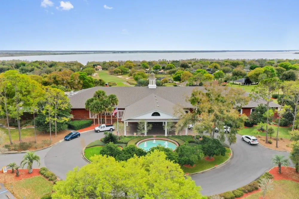 6027 SPINNAKER LOOP Lady Lake, FL 32159