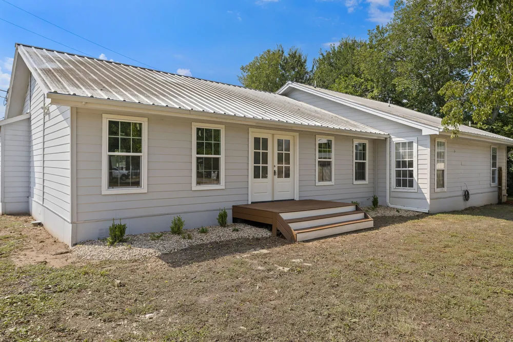205 E Myrtle Lane Liberty Hill, TX 78642