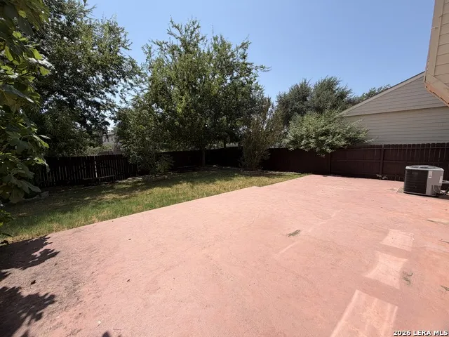 221 TURNBERRY DR Cibolo, TX 78108