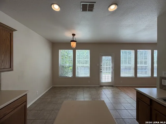 221 TURNBERRY DR Cibolo, TX 78108