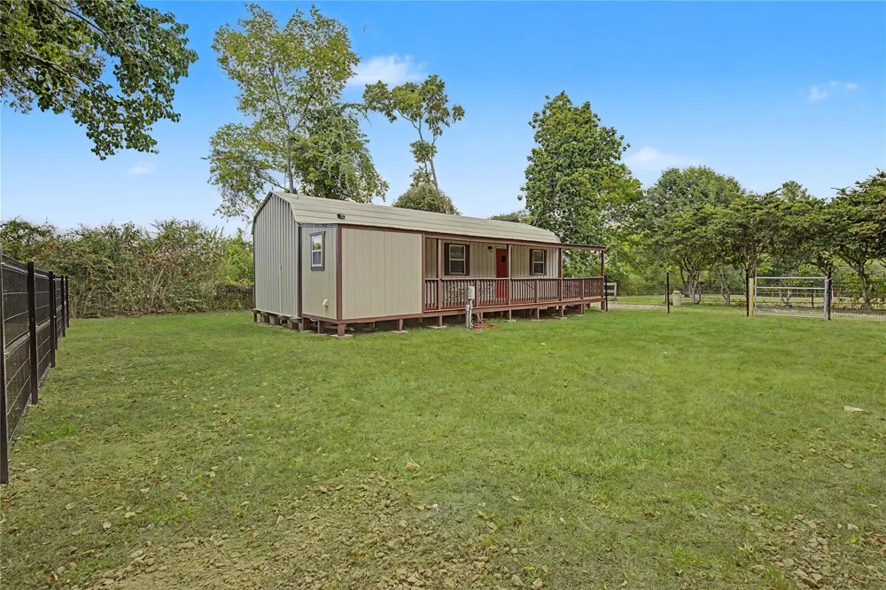 12039 Anderson Road Willis, TX 77318