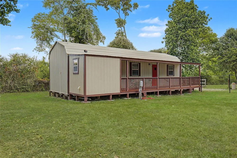 12039 Anderson Road Willis, TX 77318