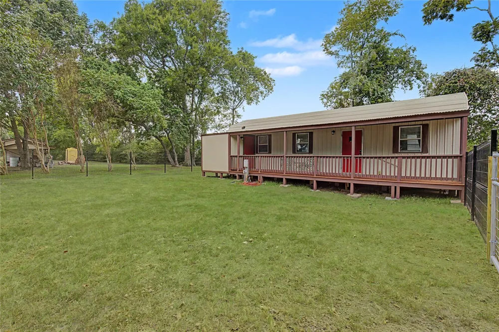 12039 Anderson Road Willis, TX 77318