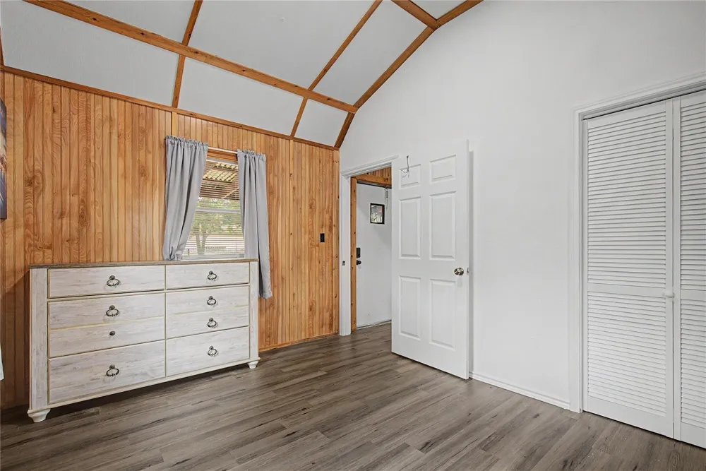 12039 Anderson Road Willis, TX 77318