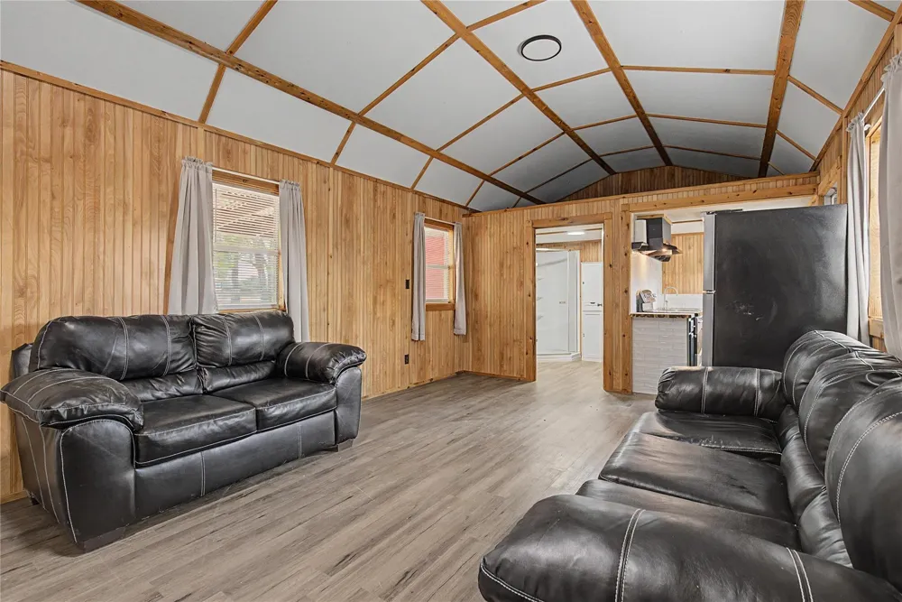 12039 Anderson Road Willis, TX 77318
