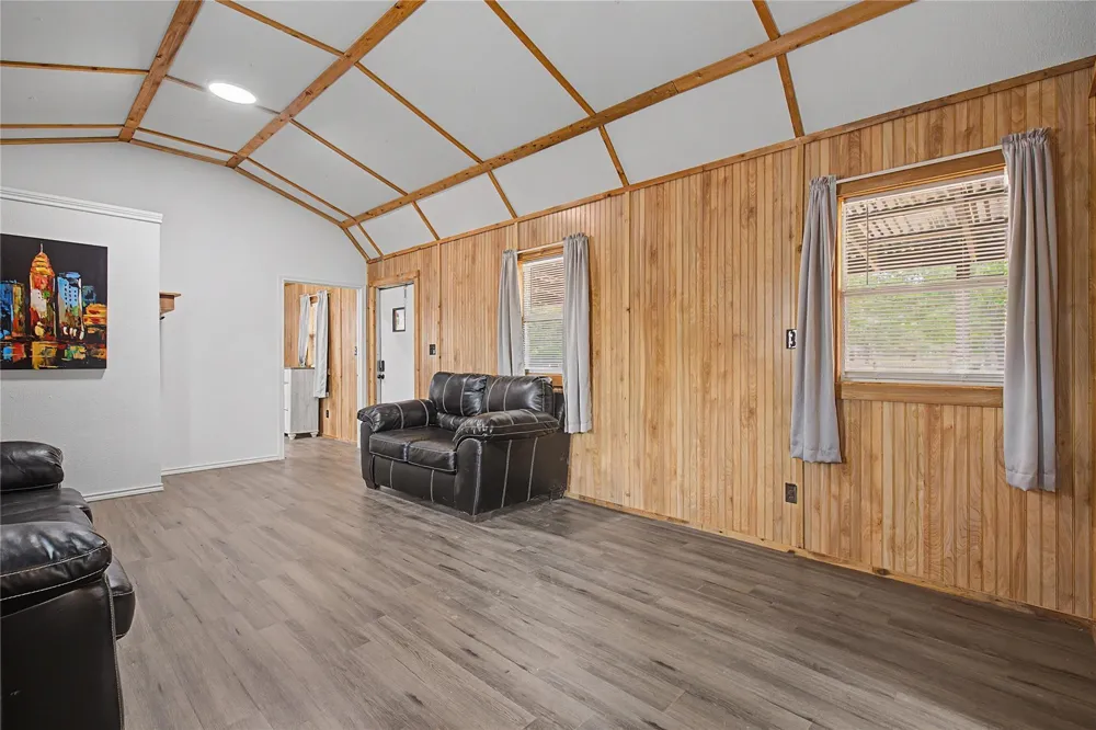 12039 Anderson Road Willis, TX 77318