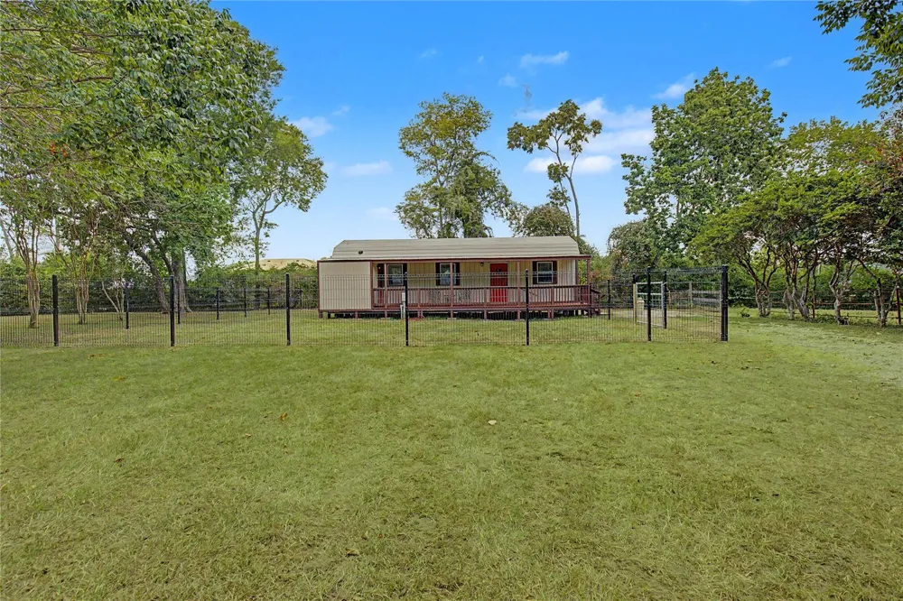 12039 Anderson Road Willis, TX 77318