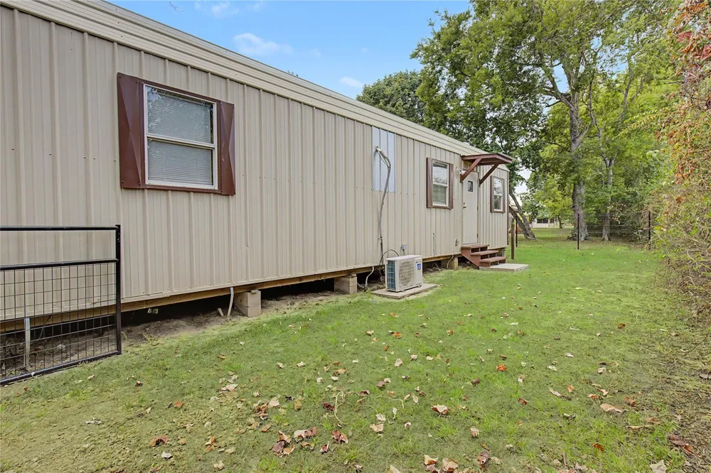 12039 Anderson Road Willis, TX 77318