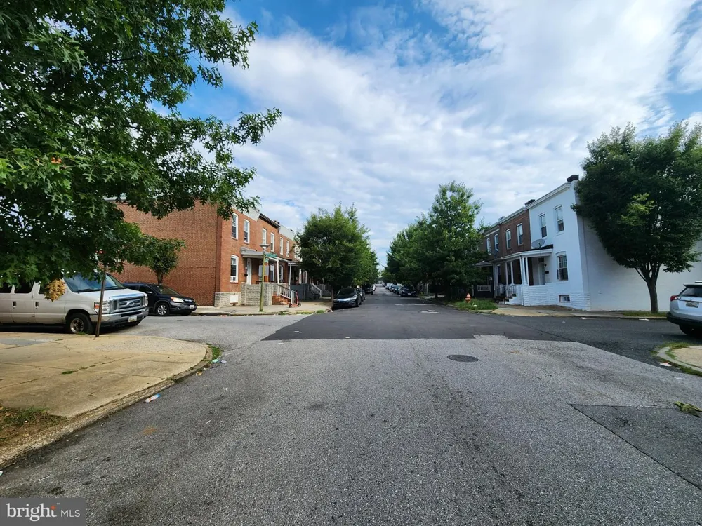 439 EAST AVENUE Baltimore, MD 21224