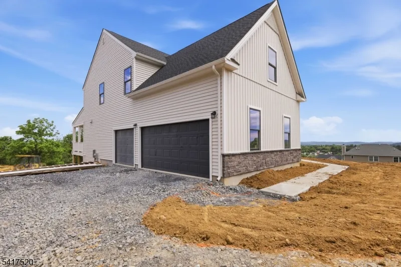 6 Spring Ct Lopatcong, NJ 08865