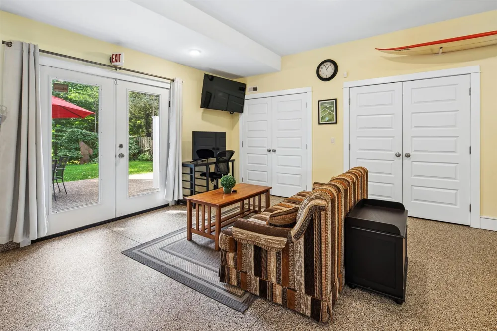 758 Michigan Avenue South Haven, MI 49090