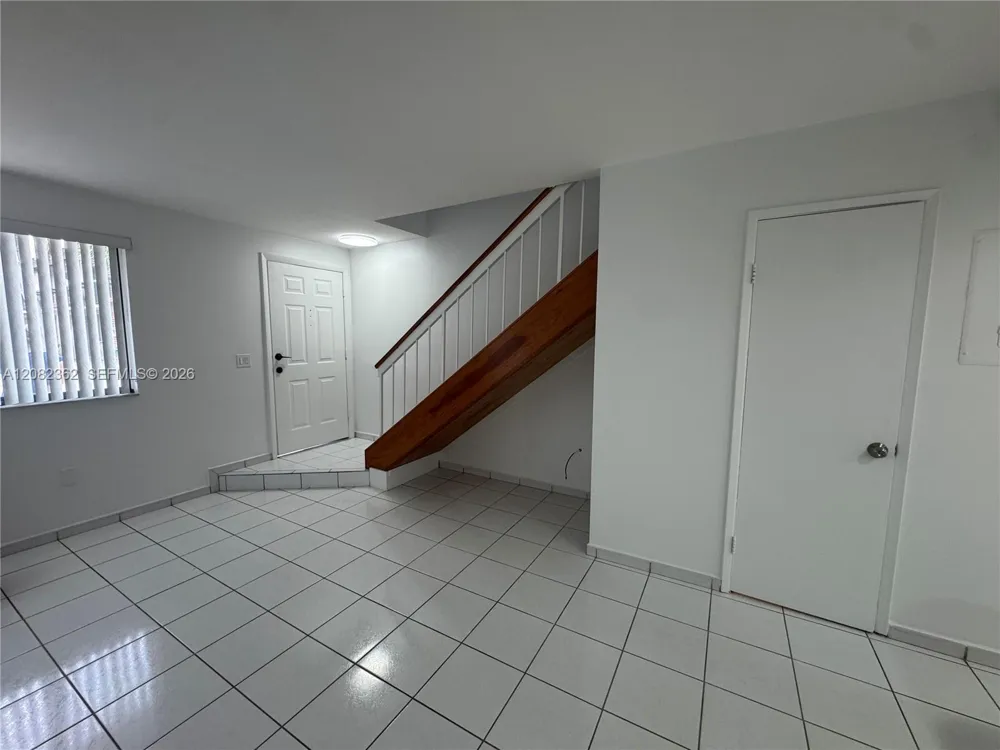 1907 SW 107th Ave #807 Miami, FL 33165