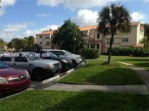 3380 Pinewalk Dr N #1116 Margate, FL 33063