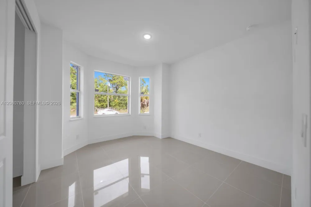 523 Harry Thayer Ave S Lehigh Acres, FL 33974