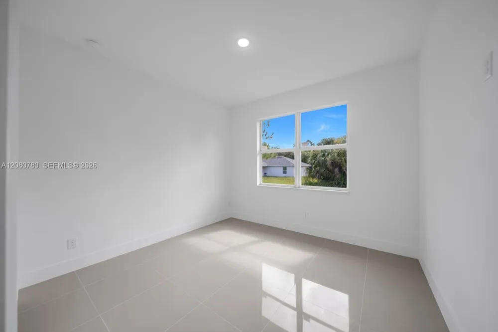 523 Harry Thayer Ave S Lehigh Acres, FL 33974