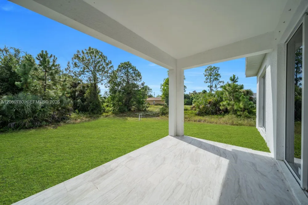 523 Harry Thayer Ave S Lehigh Acres, FL 33974