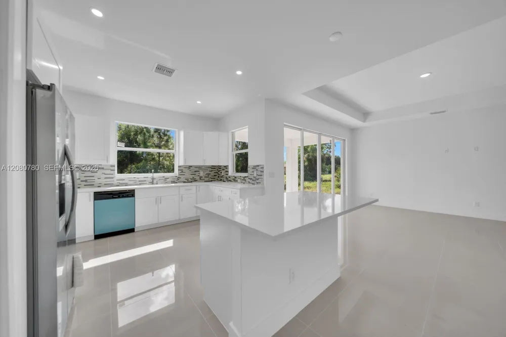 523 Harry Thayer Ave S Lehigh Acres, FL 33974