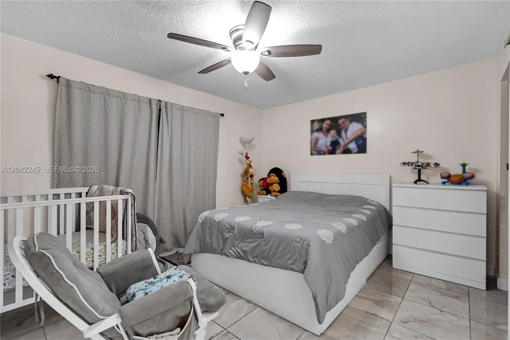 329 W 68th St #203 Hialeah, FL 33014