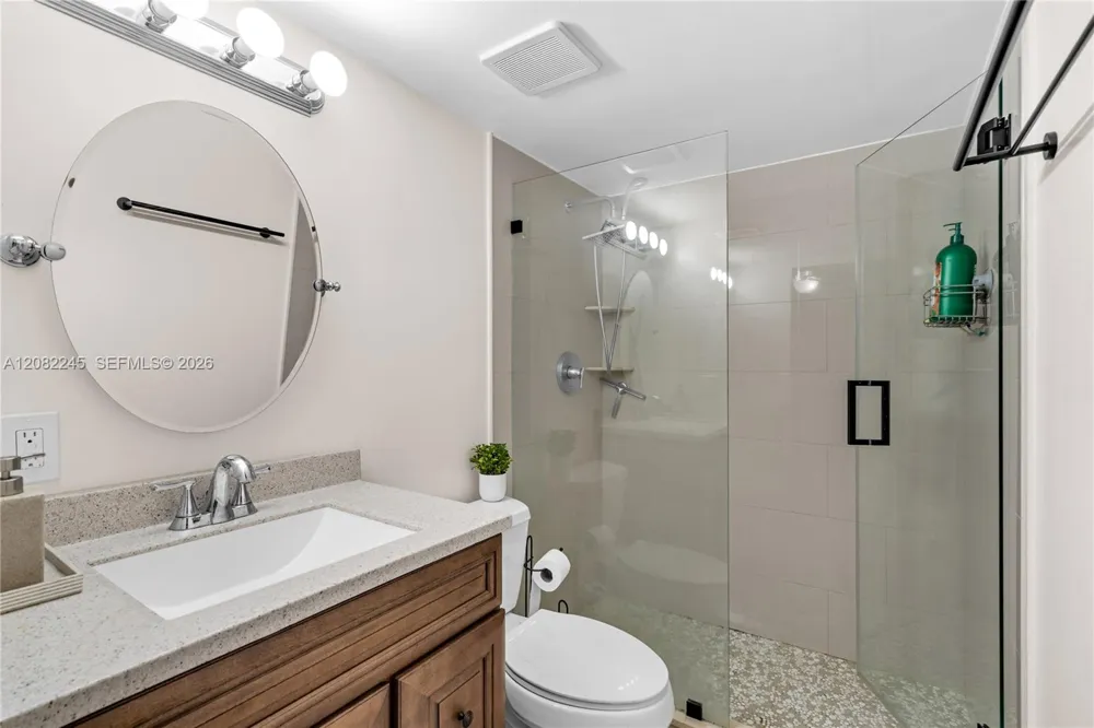329 W 68th St #203 Hialeah, FL 33014