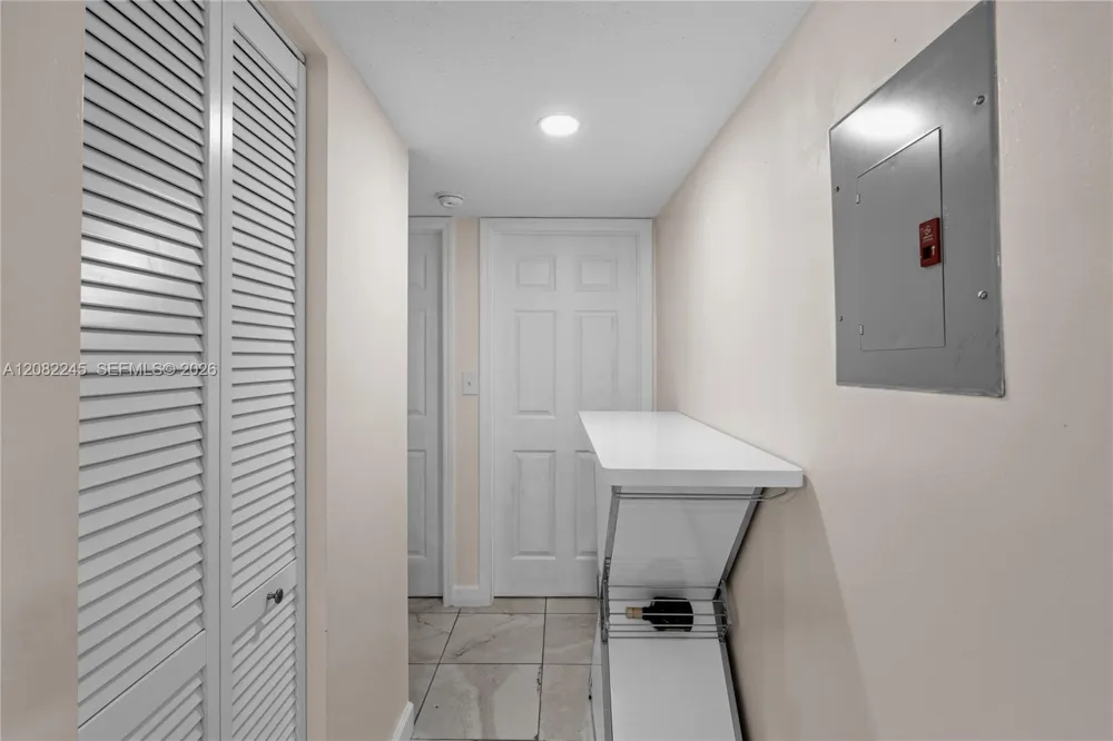 329 W 68th St #203 Hialeah, FL 33014