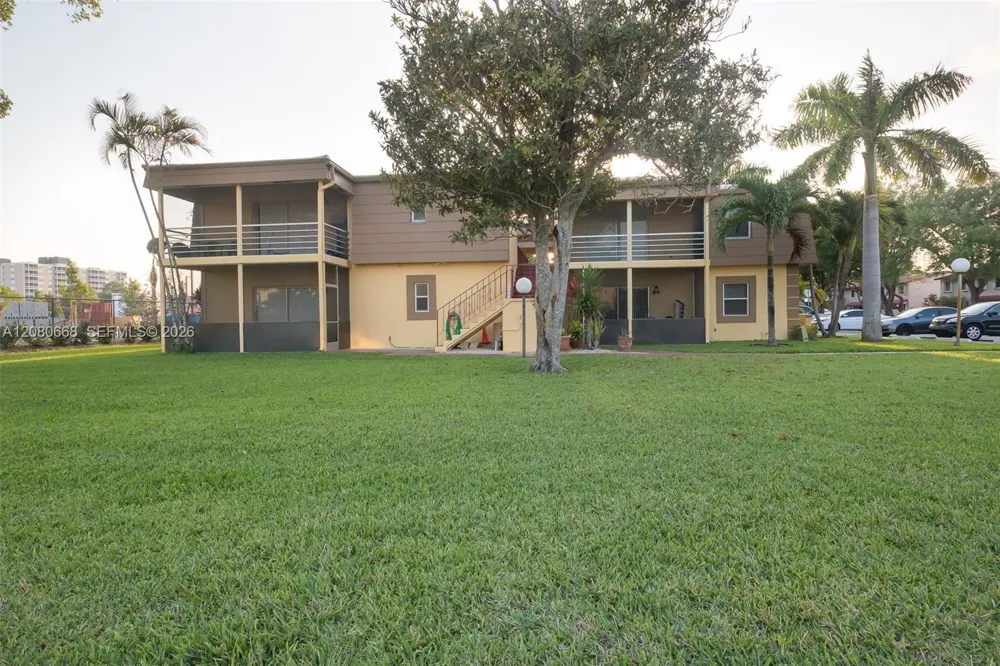 8900 NW 38th Dr #7 Coral Springs, FL 33065
