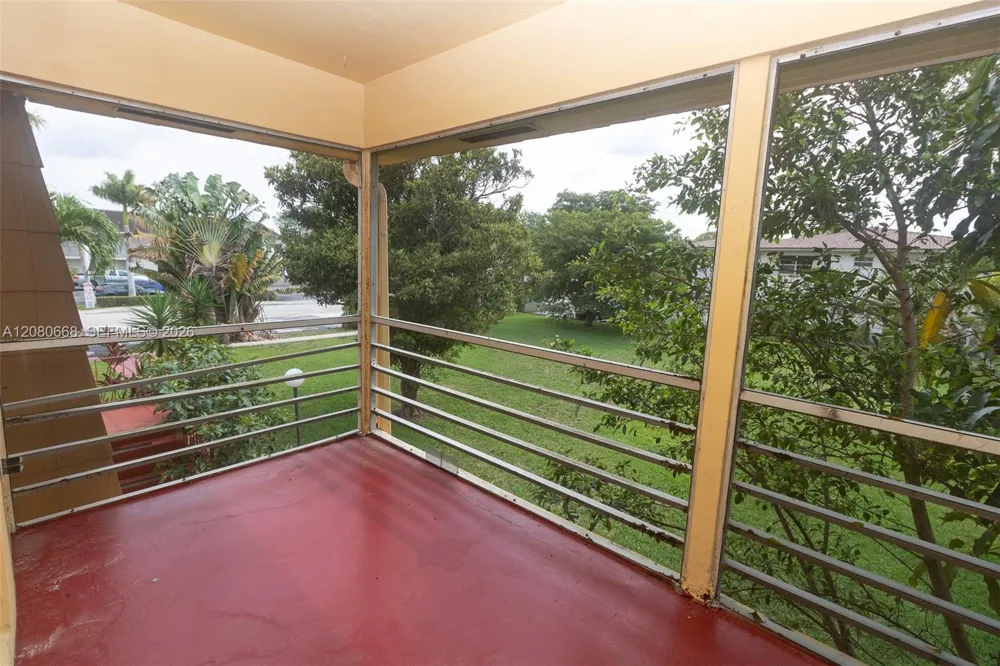 8900 NW 38th Dr #7 Coral Springs, FL 33065