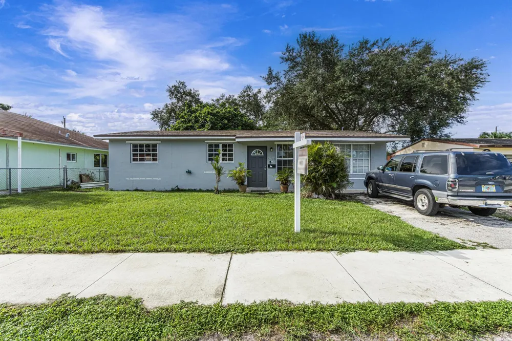 6714 ATLANTA STREET Hollywood, FL 33024