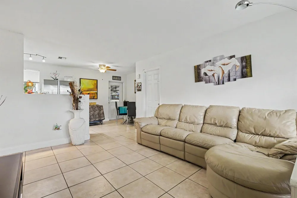 6714 ATLANTA STREET Hollywood, FL 33024