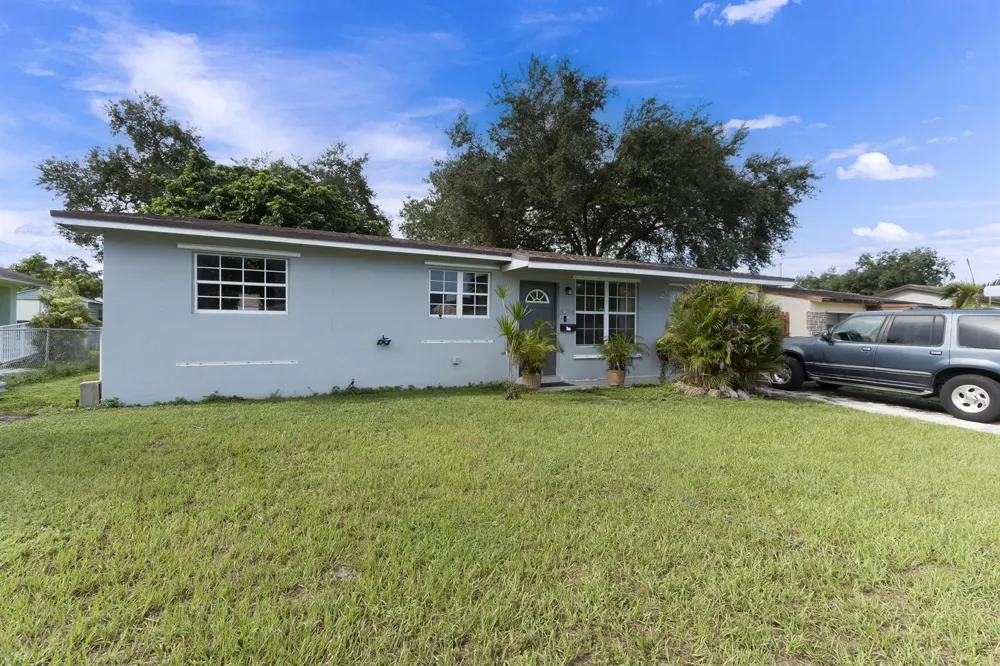 6714 ATLANTA STREET Hollywood, FL 33024